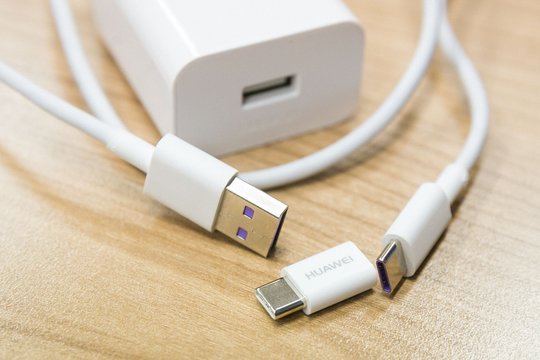 USB lizdus naudojome neteisingai metų metus: ką iš tiesų reiškia jų spalvos