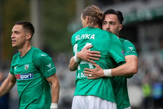 Dominavęs „Kauno Žalgiris“ iškovojo LFF taurę ir kitiems klubams įteikė dovaną