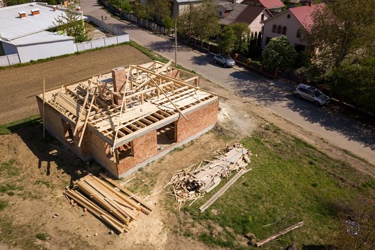 Statybų taisyklės gali keistis iš esmės: individualiam namui leidimo nebereikėtų
