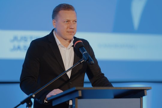 Dėl posto kovojantis D. Gudelis praplėtė savo komandą: prisijungė NKL direktorius