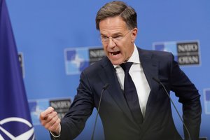 M. Rutte: po smūgių Juodojoje jūroje NATO koreguos gynybą