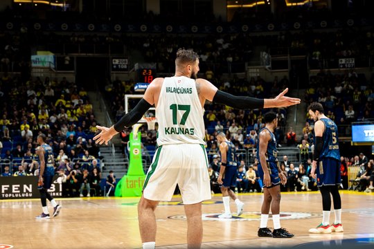 Kartą išsikapstęs „Žalgiris“ vis tiek skaudžiai nuskendo Stambule – Šaro „Fenerbahce“ nesuteikė vilčių