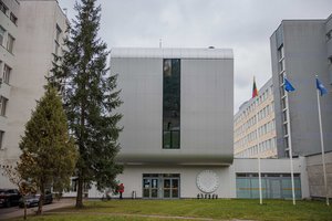 Žiniasklaida: prokuratūra tirs galimą mokslų daktaro priekabiavimą prie Gamtos tyrimų centro darbuotojo