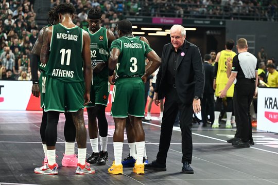 Eurolygoje liko tik vienas lyderis, o „Olympiakos“ išsigelbėjo kaip „Žalgiris“