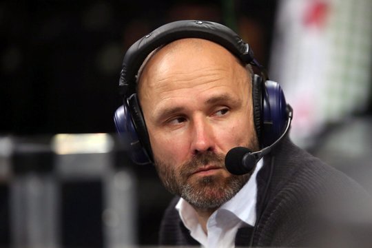 Po sunkių sveikatos išbandymų – viešas Roberto Petrausko pasirodymas