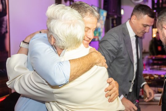Sveikinimai ir nesuvaidintos emocijos: kadruose – R. Skaisgirio triumfas ALK prezidento rinkimuose