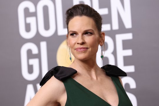 Netikėta žinia iš 52-ejų aktorės Hilary Swank: laukiasi kūdikio