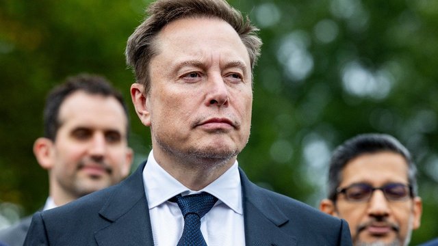 Po atakos Lucke V. Zelenskis atšaukė energetines paliaubas: įspėjo ir E. Muską dėl „Starlink“