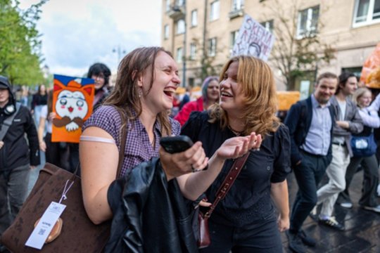 Z karta keičia taisykles: 80 proc. jaunimo galvoja apie darbo keitimą, pusei reikia bent 1500 eurų