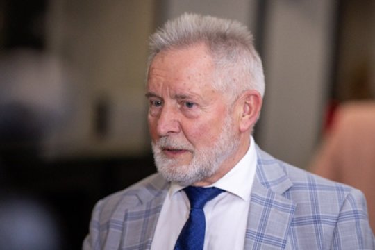 „Visur esame pirmi nuo galo“: A. Sysas apie mokesčių didinimą turtingiesiems rėžė iš širdies