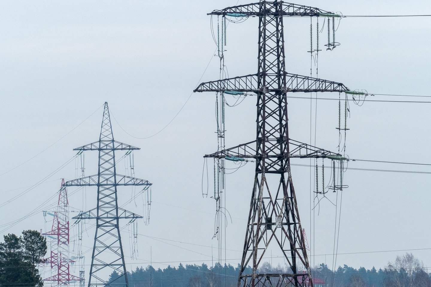 Bankrutuoja Kinijos akcininkų valdomas „Energetikos tinklų institutas“, 2021 m. dėl savo savininkės darbų Astravo atominėje elektrinėje gavęs neatitinkančio nacionalinio saugumo interesų subjekto statusą.