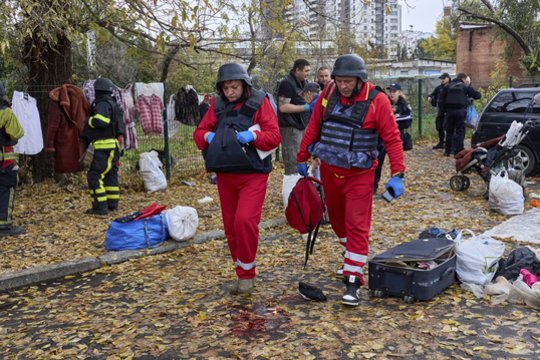 Ukrainoje – kruvina raketų ataka: mažiausiai 21 žmogus sužeistas