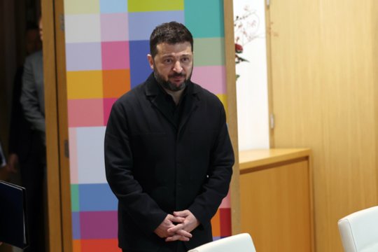 V. Zelenskis perspėjo dėl D. Trumpo kėslų: gali atšaukti ir daugiau sankcijų