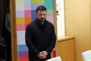 V. Zelenskis perspėjo dėl D. Trumpo kėslų: gali atšaukti ir daugiau sankcijų