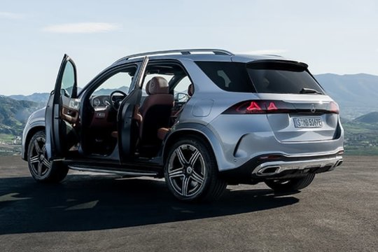 „Mercedes-Benz“ atnaujino GLE: populiarus krosveris sulaukė svarbių techninių pakeitimų