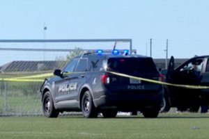 Tragedija JAV: į vaikų futbolo aikštę įvažiavęs automobilis pražudė šešiametį ir vyrą