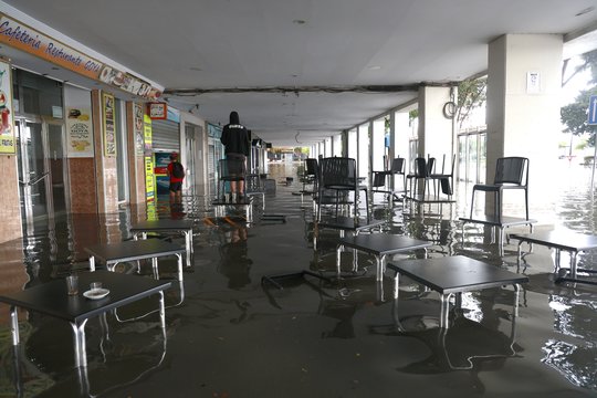 Potvynis Ispanijoje baigėsi tragedija: vyras su vaiku išsigelbėjo, o žmona rasta nuskendusi