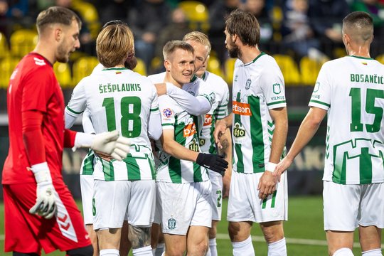 Vilniuje – neįprastas vaizdelis šalia aikštės ir pergalingai atsisveikinusi legenda