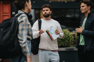 Po audros dėl studentų iš užsienio – aukštųjų mokyklų duomenys: kiek mokosi ir kaip juos kontroliuoja?