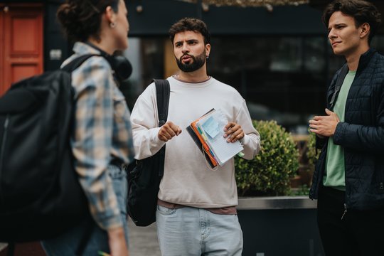Po audros dėl studentų iš užsienio – aukštųjų mokyklų duomenys: kiek mokosi ir kaip juos kontroliuoja?