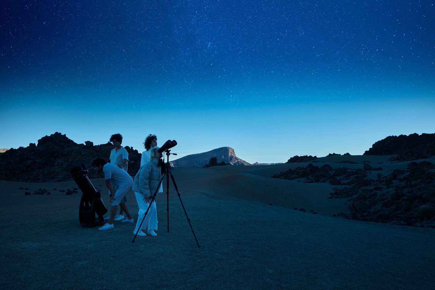 Tenerifė tarptautiniu mastu pripažinta dėl palankių astronominių stebėjimų sąlygų, o norintiems geriau pažinti naktinį dangų organizuojamos specialios išvykos.