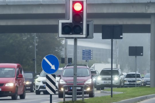 Nuo lapkričio 1 d. vairuotojų laukia pokyčiai: šviesoforai veiks kitaip