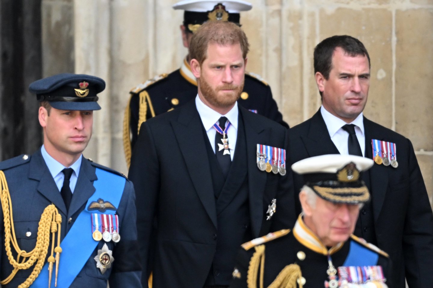 Princas Williamas, princas Harry ir karalius Karolis III.