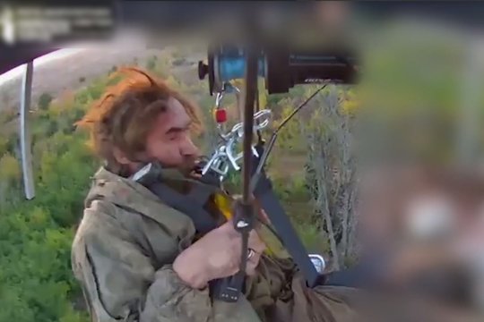 Pribloškianti istorija: metus gynė poziciją fronte, pats sau amputavo koją, pirmas pasaulyje buvo evakuotas dronu