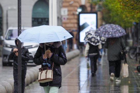 Paskutinė sausa diena: sinoptikai skelbia, kur lietus užklys pirmiausia