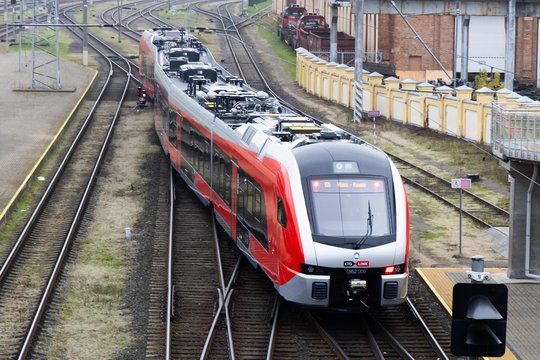 Pristatyti nauji „Stadler“ traukiniai: štai kokiais maršrutais jie kursuos
