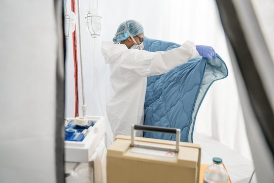 Naujas pavojus: Prancūzijoje – pirmasis istorijoje žmogaus užsikrėtimas Šamondos virusu, pacientas mirė