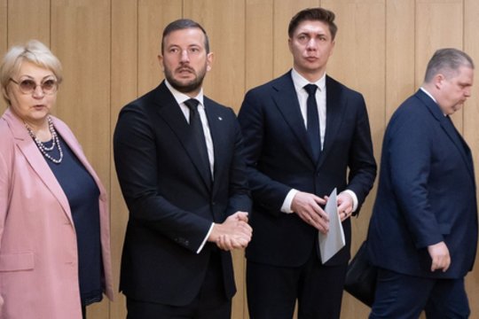 D. Gaižauskas, S. Skvernelis, A. Radvilavičius: koalicijoje – politinis reketas?