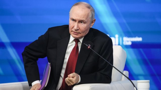 Neabejoja, kad derybos neįmanomos, kol V. Putinas valdžioje: karas sužlugdė Rusijos užmojus