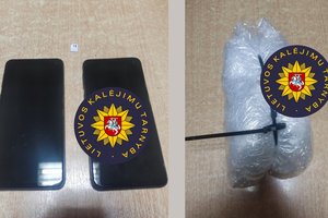Pravieniškių 2-ajame kalėjime po drono skrydžio aptiktas paketas su mobiliojo ryšio telefonais