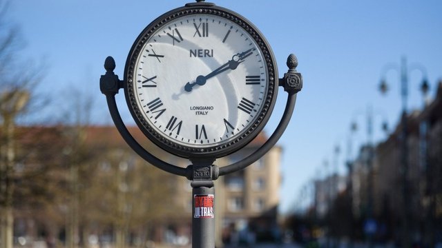 Šį savaitgalį laukia pokyčiai: valanda atgal persuksime laikrodžio rodykles