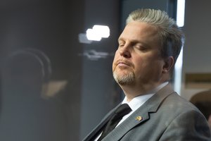 ELTA glaustai: V. Adamkus lieka ligoninėje, ministras T. Valys sulaukė aštrios kritikos