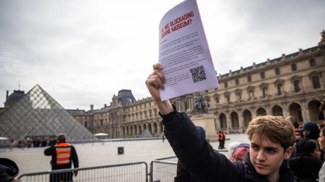 Po riaušių Prancūzijoje nauji protestai: gatvėse budės 70 tūkst. pareigūnų