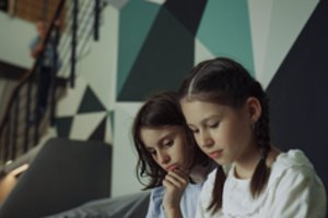 Pirmiausia susirgo mama, po metų – tėvas: dvi dukras auginanti šeima atsidūrė ant bedugnės krašto