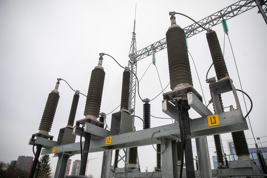 Elektros sąskaitos daliai įmonių gali mažėti: numatyta iki 30 proc. lengvata