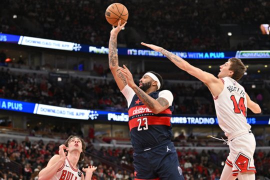 Taškus galingai rinkęs M. Buzelis pramiegojo „Wizards“ pergalingą spurtą