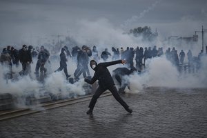 Neramumai Prancūzijoje: per protestus sulaikyta 1 314 žmonių