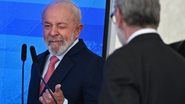 Brazilijos prezidento rinkimuose L. I. Lula da Silva varžosi su F. Bolsonaro
