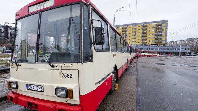 Nauji Vilniaus troleibusai iš arti: kuo jie nustebins keleivius ir vairuotojus?
