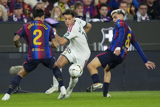 K. Mbappe du įvarčiai „Real“ padėjo palaužti iki tol nepralaimėjusią „Barcelona“
