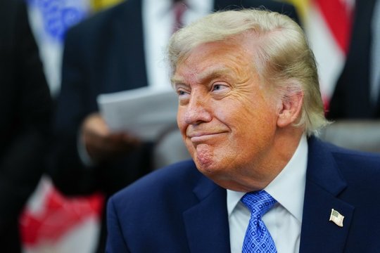 Įtampa tarp JAV ir Kanados gali sumažėti: D. Trumpas prakalbo apie prekybos susitarimą