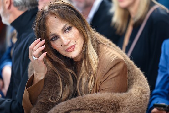 Jennifer Lopez vėl įsimylėjusi? Po vakarėlio su jaunesniu aktoriumi – kalbos apie romaną