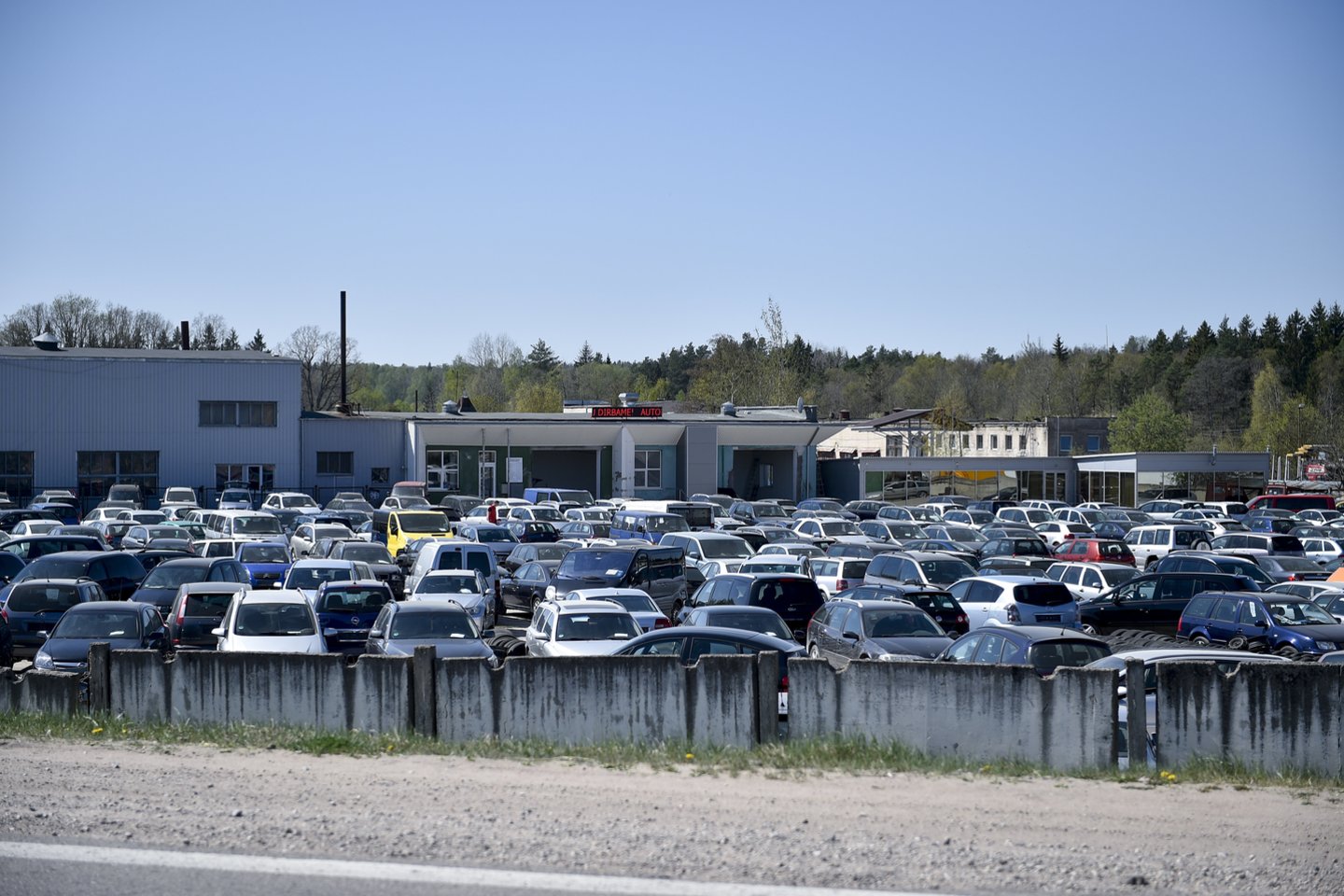 Automobilių turgus.<br>V.Ščiavinsko nuotr.