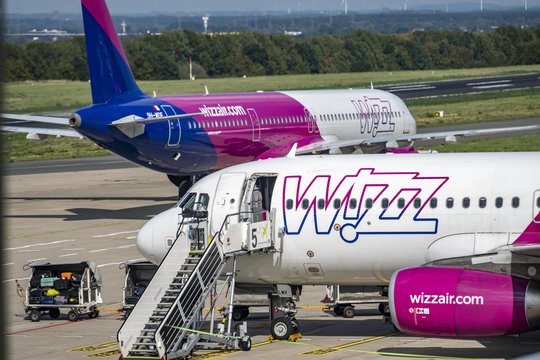„Wizz Air“ lėktuve virš Lenkijos – aliarmas: pilotas prarado sąmonę
