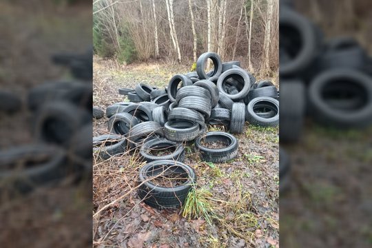 Prieš padangų keitimą – griežtas įspėjimas: baudos gali siekti iki 6 tūkst. eurų