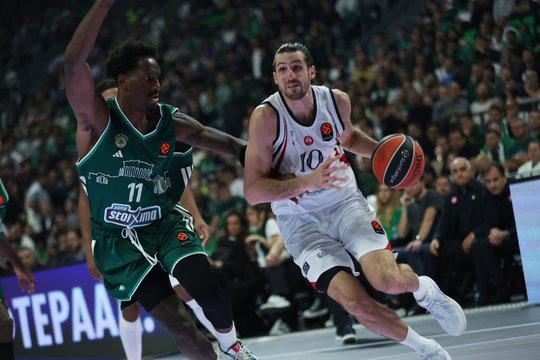 Sensacija subyrėjo: lyderis „Panathinaikos“ vos ne vos išstenėjo pergalę prieš autsaiderę „Olimpia“